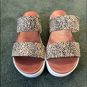 Mia Leopard Cushion sandal